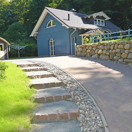 Blaues Strandhaus * Sellin (Rugen)